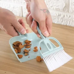 Lille kost og fejebakke til hjemmet Mini fejebakker med børstesæt (Blå)
