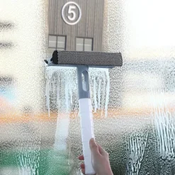Rengøringsskraber med indbygget sprayflaske - Grå Blue