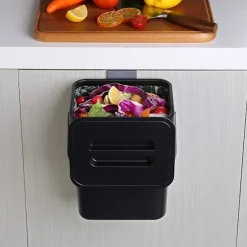 (Sort) Hængende lille skraldespand med forseglet låg under vasken, 1,3 gallon monterbar kompostspand. Ingen O